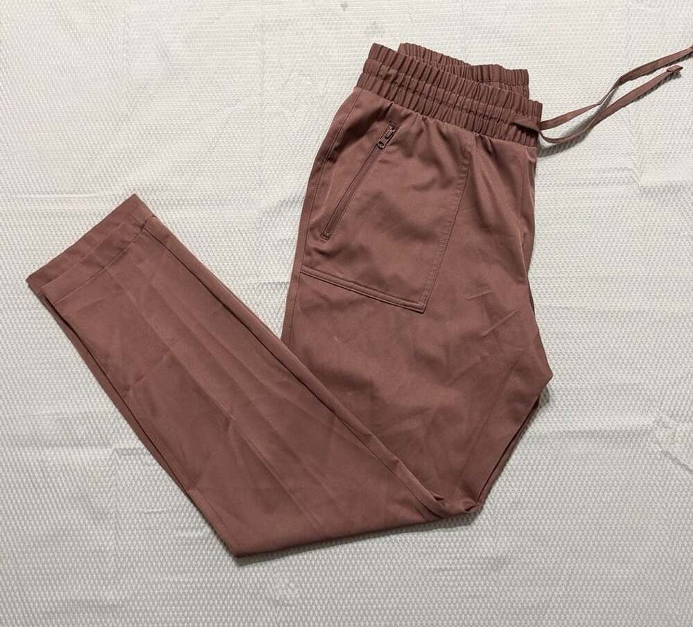 Magellan Outdoors Women's Water Repellent Pants Size M Brown Hiking Travel
